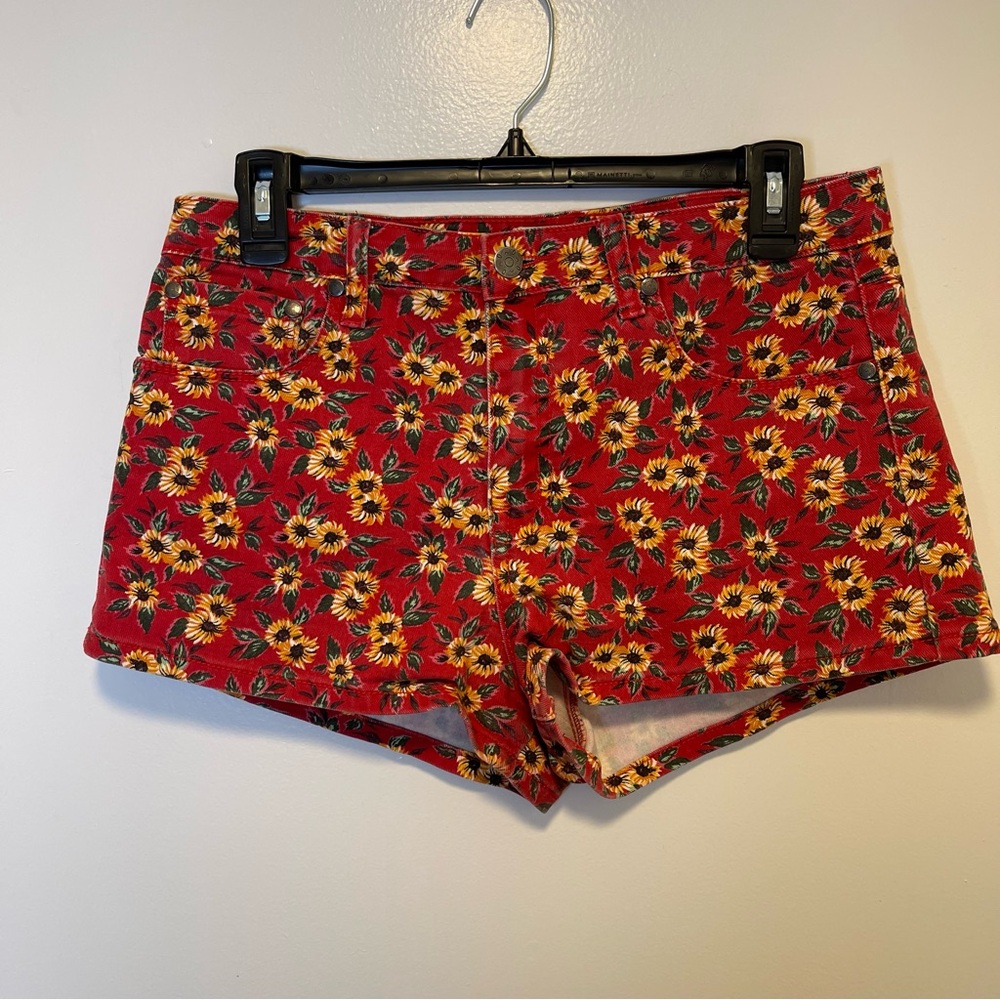 Forever‎ 21 premium denim sunflower red shorts women's size 28